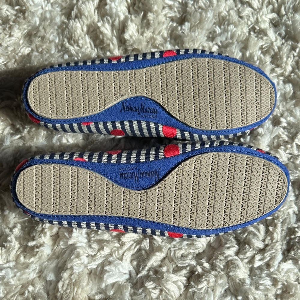 NWOT Acorn Striped and Polka Dot Slippers - Picture 2 of 5